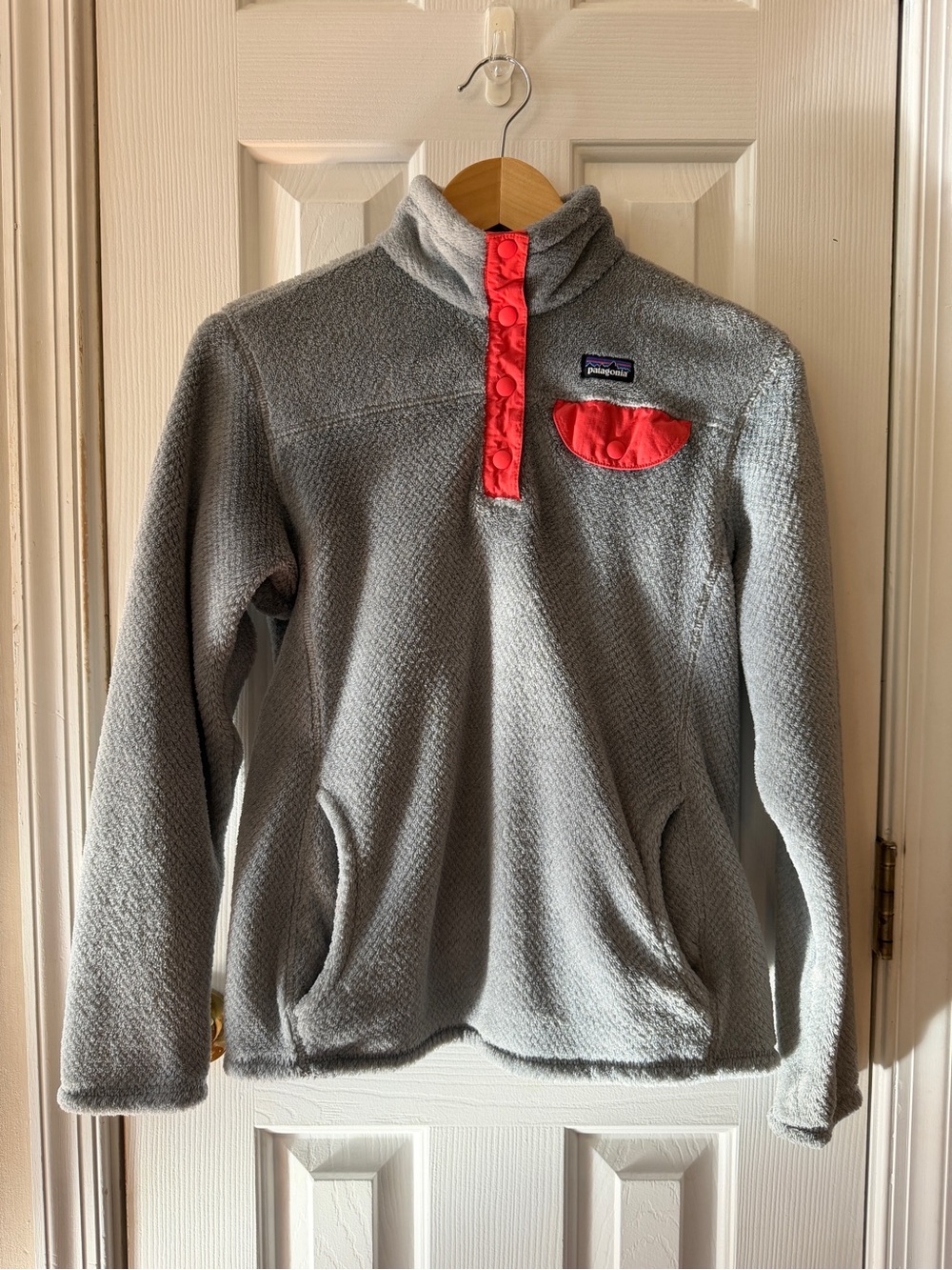 Patagonia Girls' Lightweight Re-Tool Snap-T Fleece Pullover Gray Pink Size 14
